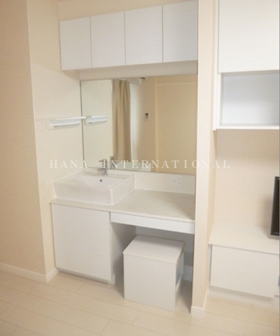 洗面設備　特に女性にうれしい独立洗面化粧台(^^)/