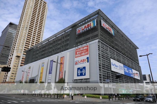 その他　ヤマダ電機［ＬＡＢＩ？TＮａｍｂａ］（その他）まで581m