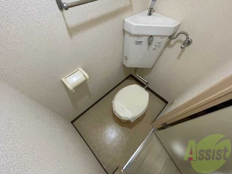 トイレ　こちらはトイレです。清潔感があり、安心して使用できます。