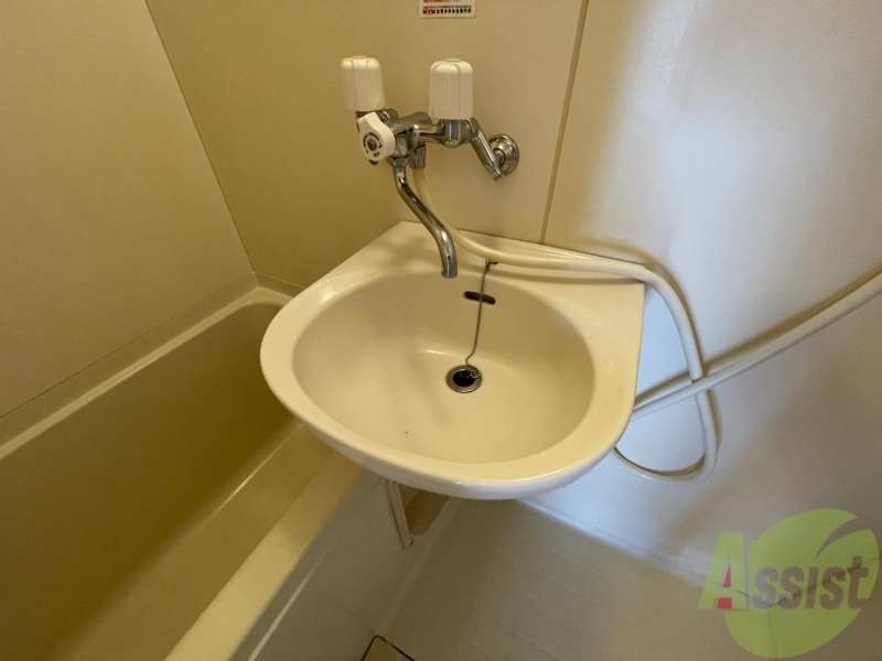 洗面設備　洗面台。身支度にはかかせないですよね～。