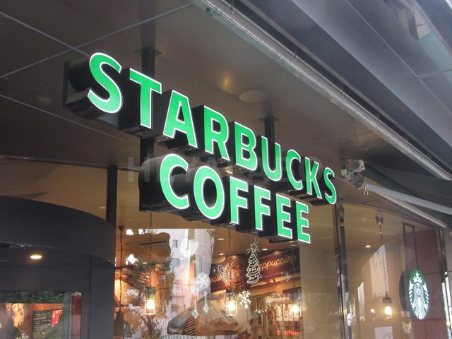 飲食店　スターバックスコーヒー本郷東大前店（飲食店）まで459m