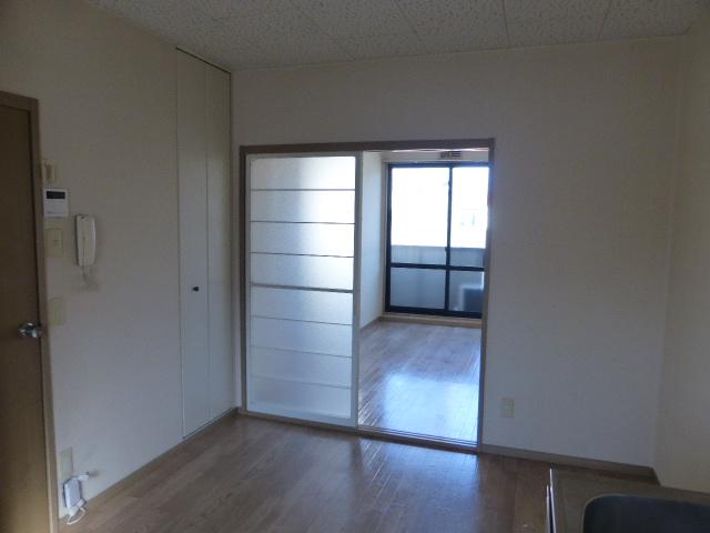 居室・リビング　キッチン