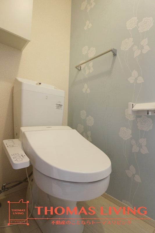 トイレ　実際の写真を準備中の為、同じ建物の別室写真です。参考下さい。