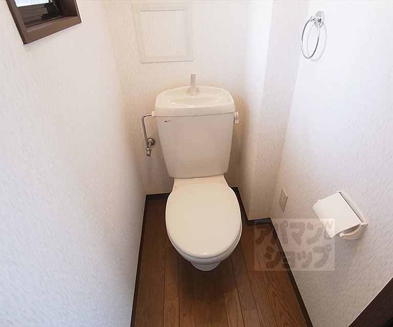 トイレ　トイレには窓が付きます。
