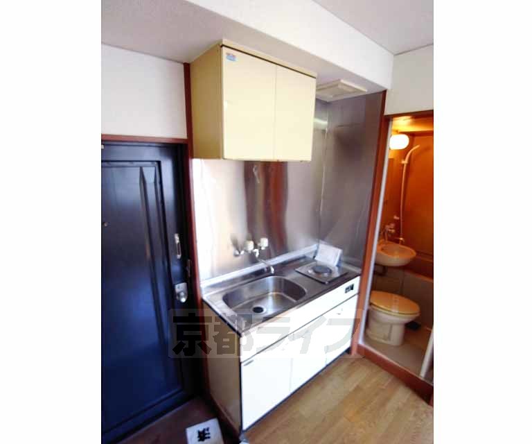 キッチン　コンパクトにまとまったキッチンですね。