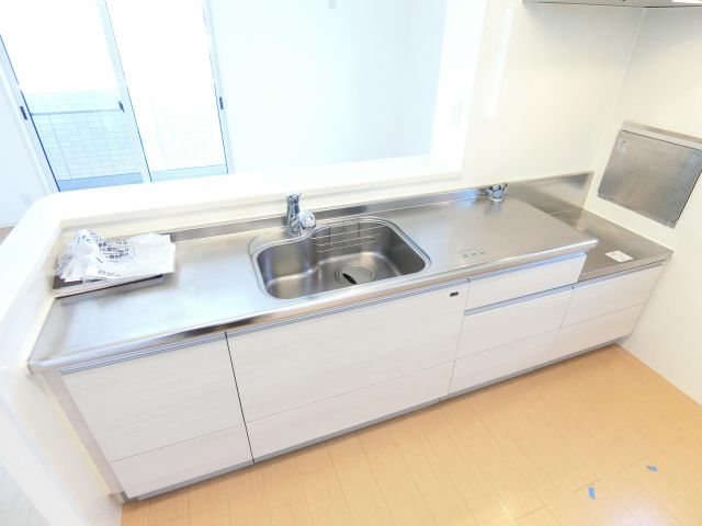 キッチン　同物件別部屋イメージ写真