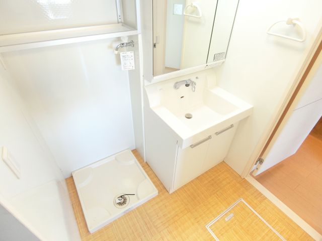 洗面設備　同物件別部屋イメージ写真