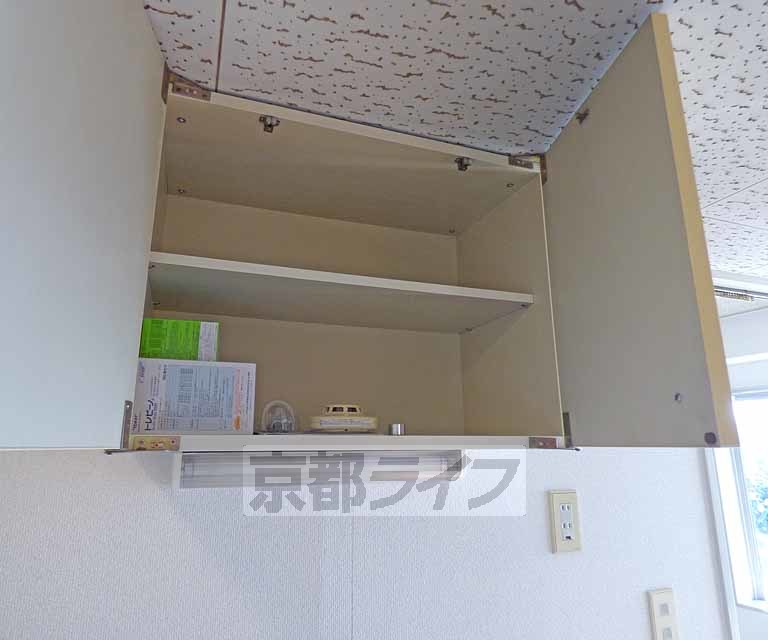 収納　キッチン上の収納です。