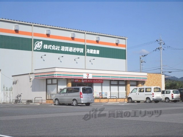 コンビニ　セブンイレブン土山町市場店（コンビニ）まで500m