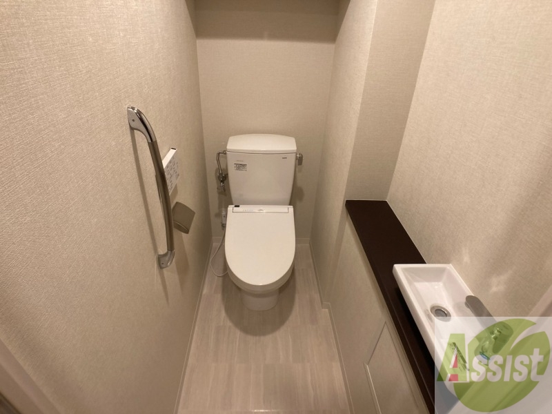 トイレ　ウォシュレット機能がついたトイレ。安心して使用できますね。