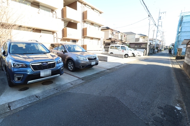 駐車場　駐車場