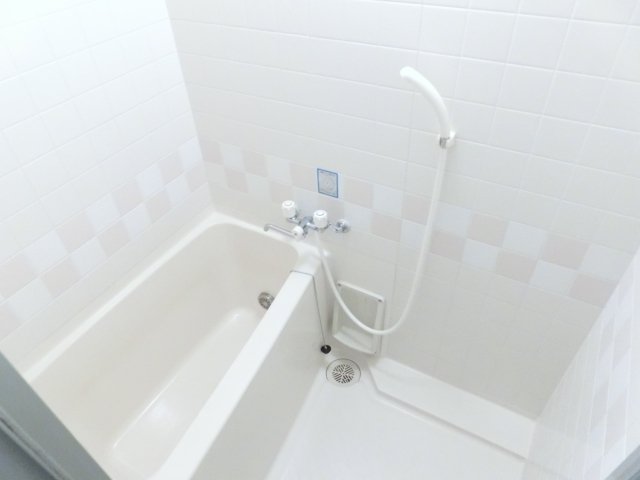 バス・シャワールーム　日々の疲れを癒すお風呂です