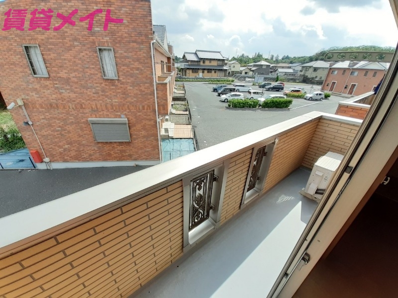 バルコニー　同物件別室写真