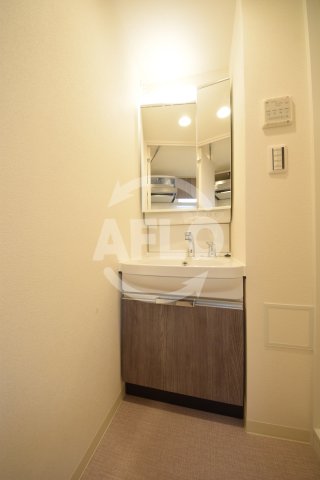 洗面設備　プレサンス堺筋本町ディスティニー　洗面所