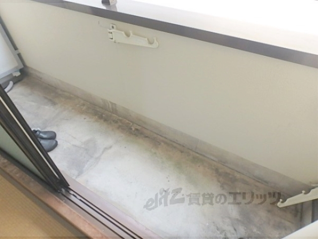 バルコニー　下部収納