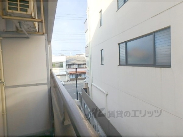 眺望　洗面化粧台上段