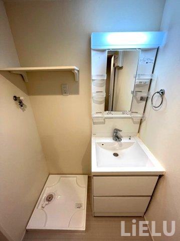 洗面設備　同シリーズ物件のモデルルームになります※現況優先