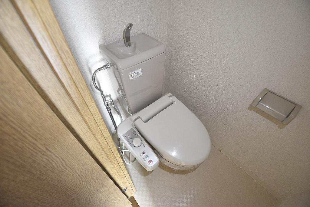 トイレ　シャワー付トイレ