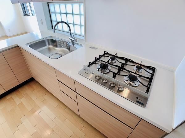 キッチン　※別部屋の参考写真です。