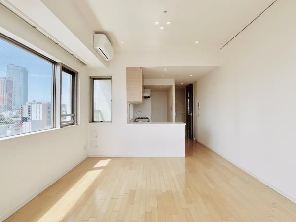 居室・リビング　※別部屋の参考写真です。