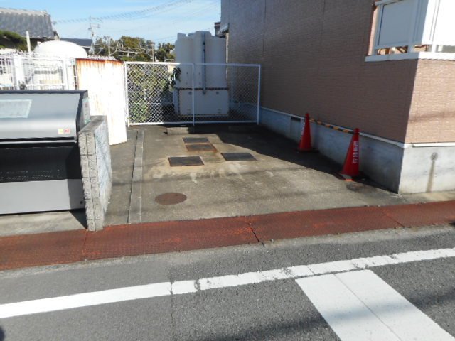 駐車場　駐車場完備です