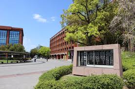 大学・短大　龍谷大学深草学舎 法科大学院教務課（大学・短大）まで1109m