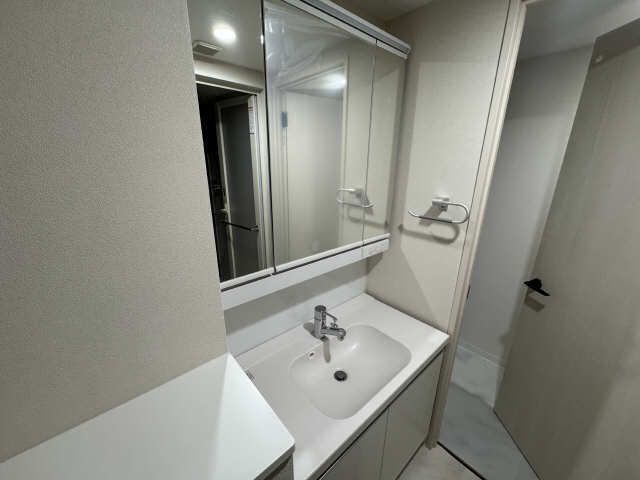 洗面設備　同型タイプの写真です。