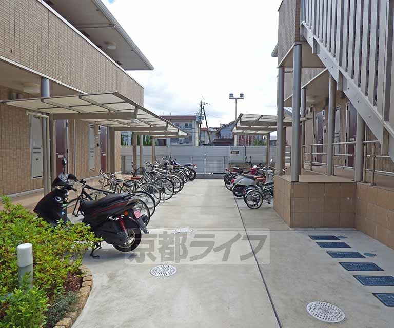 その他共有部分　駐輪場あります。