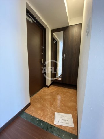 玄関　スプランディッド安土町　玄関