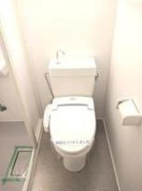 トイレ　別号室のお写真です