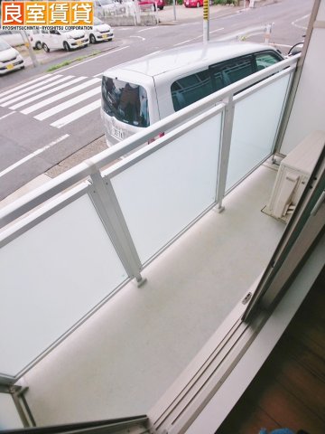 バルコニー　バルコニーあり