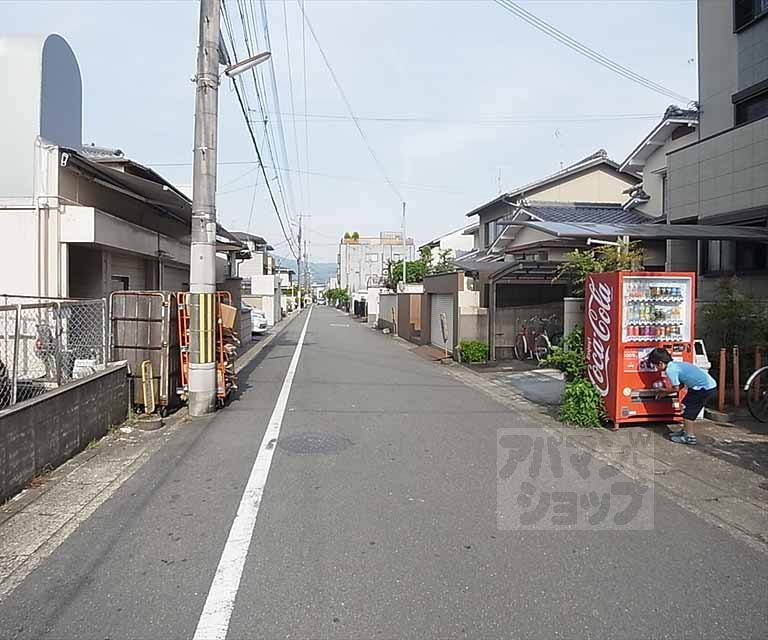 その他　前面道路です。