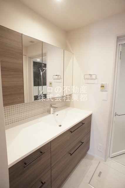 洗面設備　嬉しい洗髪洗面化粧台です♪