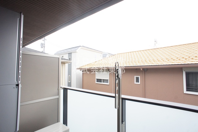 眺望　バルコニーからの景色です！圧迫感がないので暮らしやすい♪