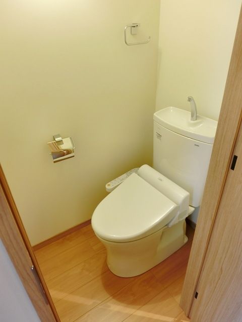 トイレ　★温水洗浄便座★