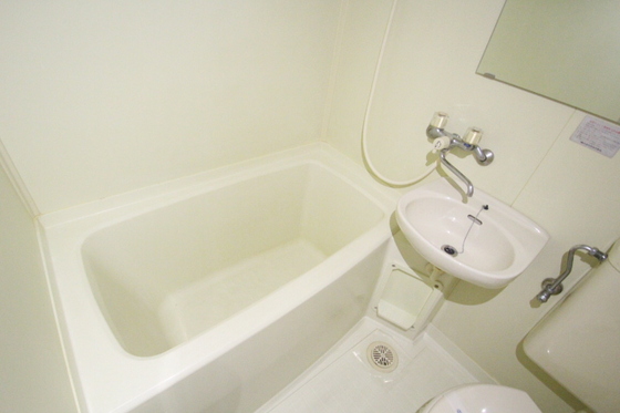 バス・シャワールーム　※別号室の写真です