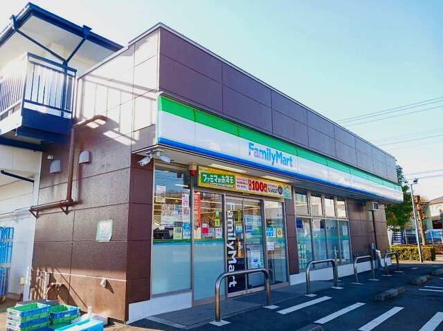コンビニ　ファミリーマート　増川新町店（コンビニ）まで1500m