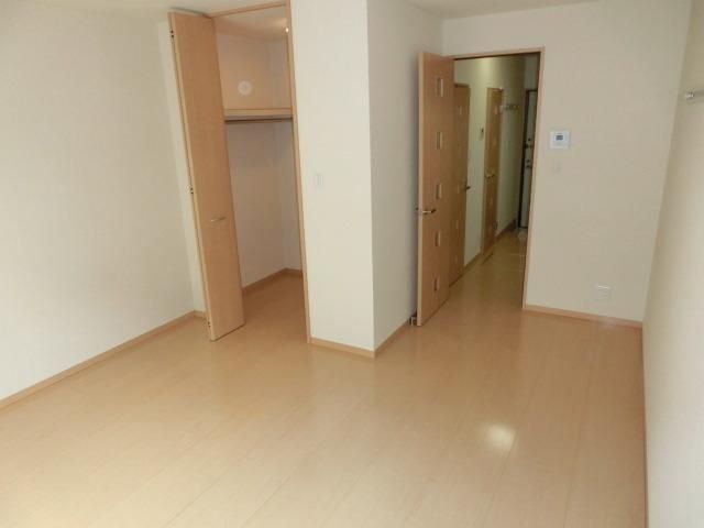 その他部屋・スペース　バルコニーからの居室模様