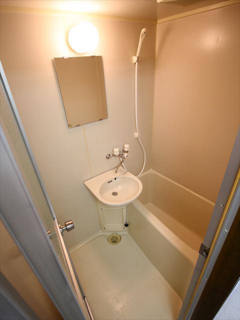 バス・シャワールーム　松山市清水町　ロイヤルハイツ清水町　浴室