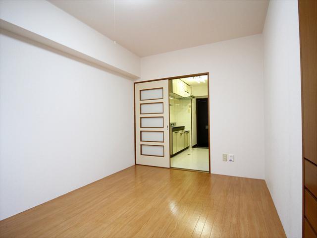 居室・リビング　松山市清水町　ロイヤルハイツ清水町　リビング