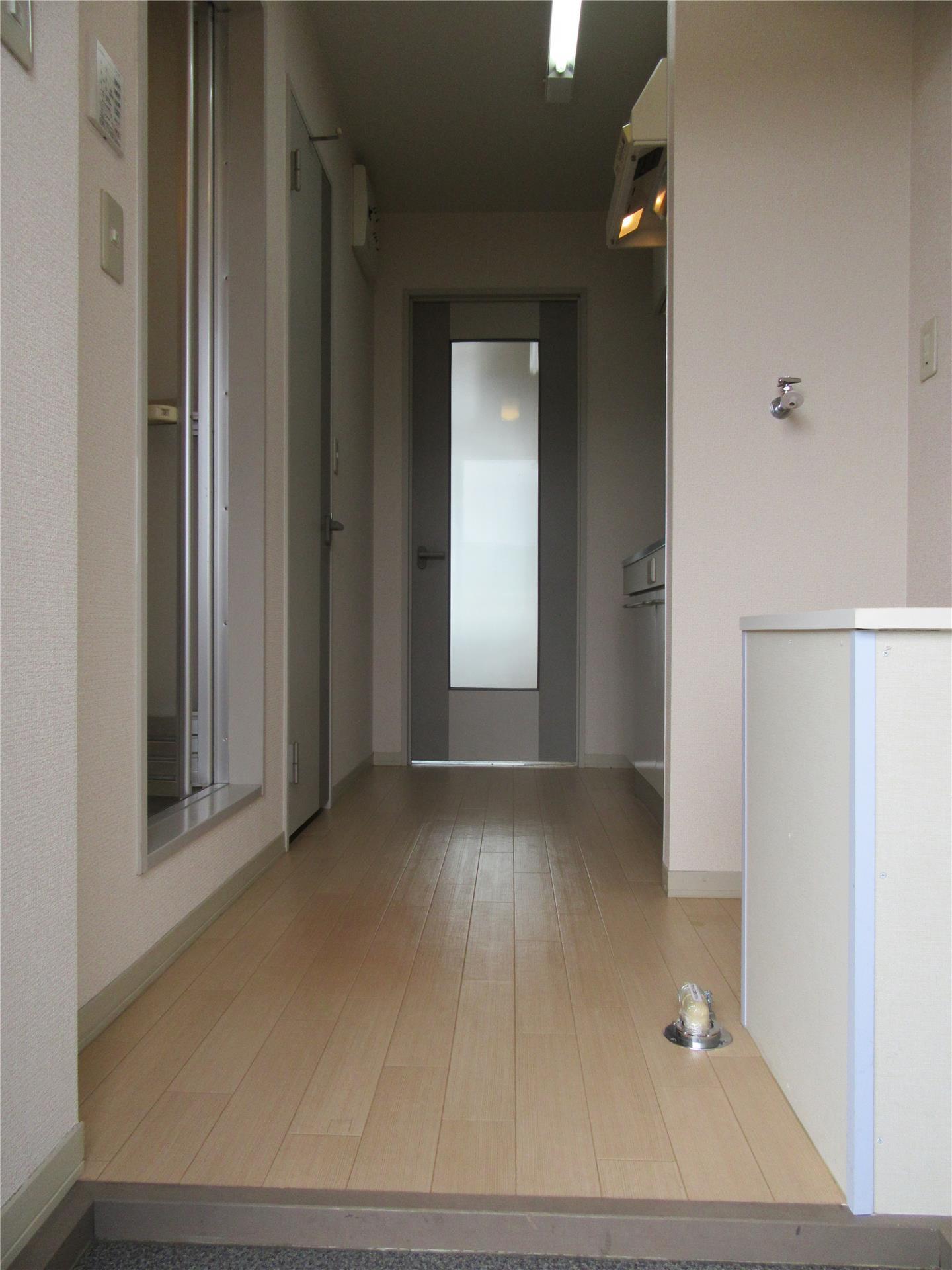 玄関　写真はイメージです。実際のお部屋とは異なる可能性があります。