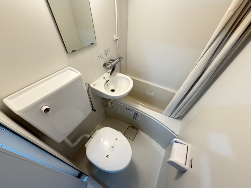 トイレ　別号室の写真です。