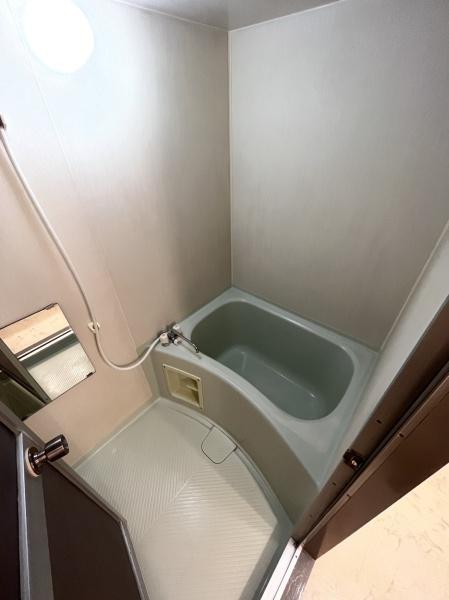 バス・シャワールーム　ゆったりバスルーム
