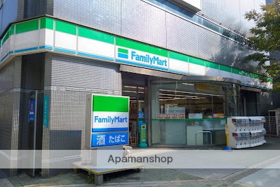 コンビニ　ファミリーマート弁天町駅前店（コンビニ）まで305m