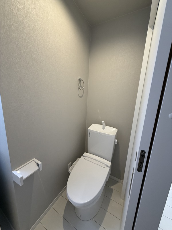 トイレ　嬉しい温水洗浄便座♪