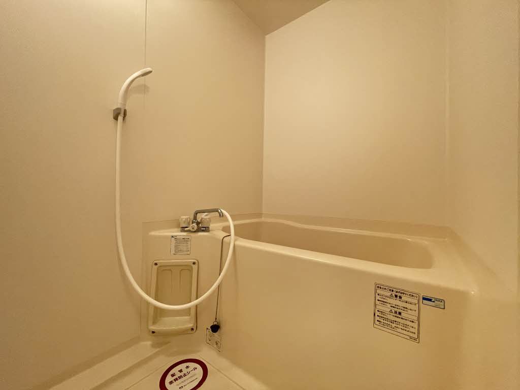 バス・シャワールーム　バスルーム