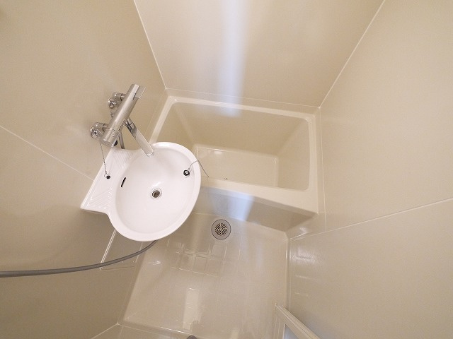 バス・シャワールーム　ゆったり過ごせるお風呂です