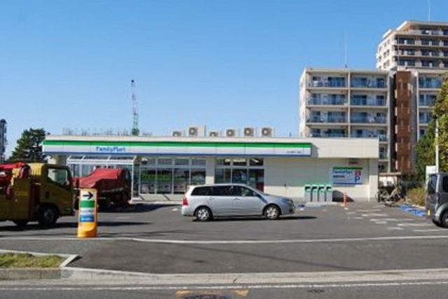 コンビニ　ファミリーマート松山湘南江ノ島店（コンビニ）まで532m