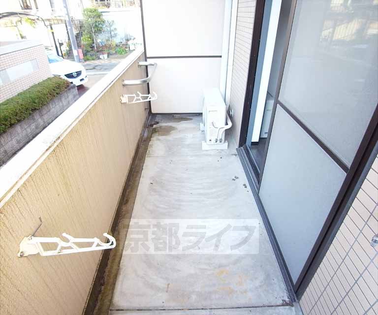 バルコニー　広々としたバルコニー部分です。