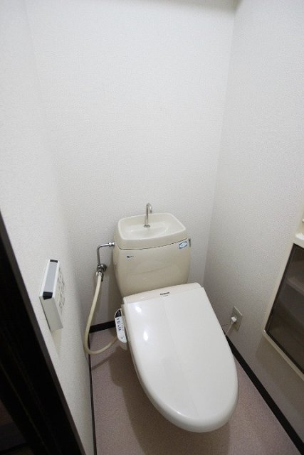 トイレ　同物件別号室